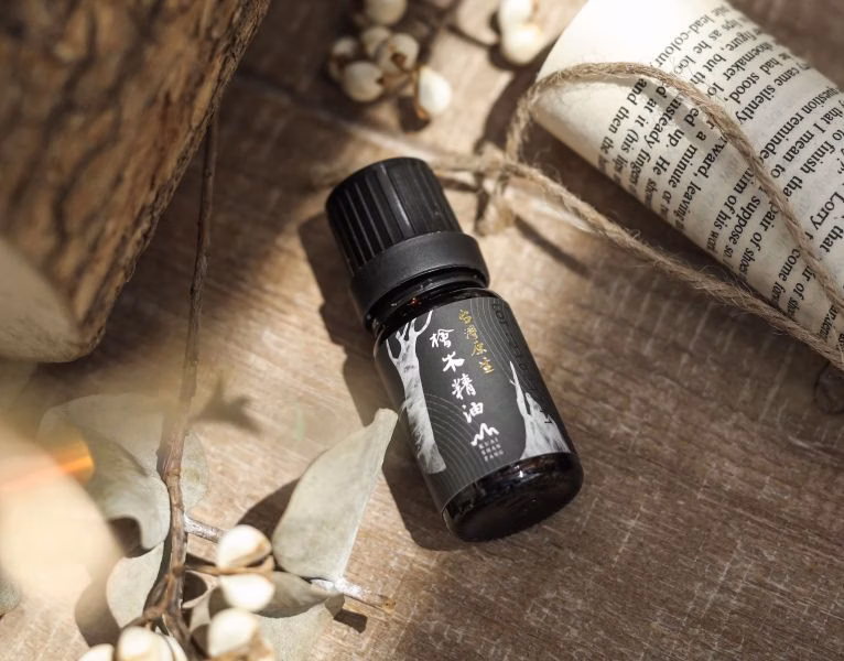 【檜山坊】台灣原生檜木精油10ml:圖片 2